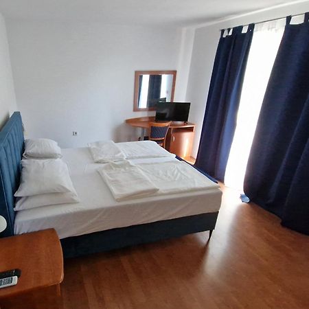 Pansion Marco Polo Hotel Petrcane Ngoại thất bức ảnh