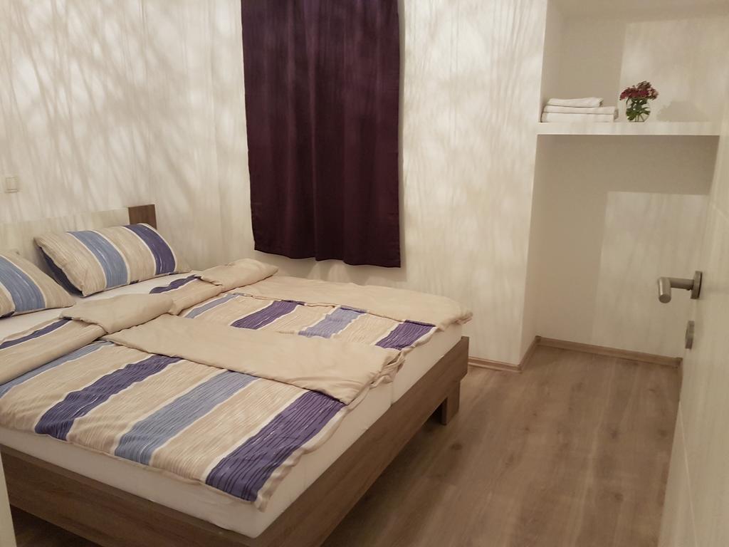 Pansion Marco Polo Hotel Petrcane Ngoại thất bức ảnh